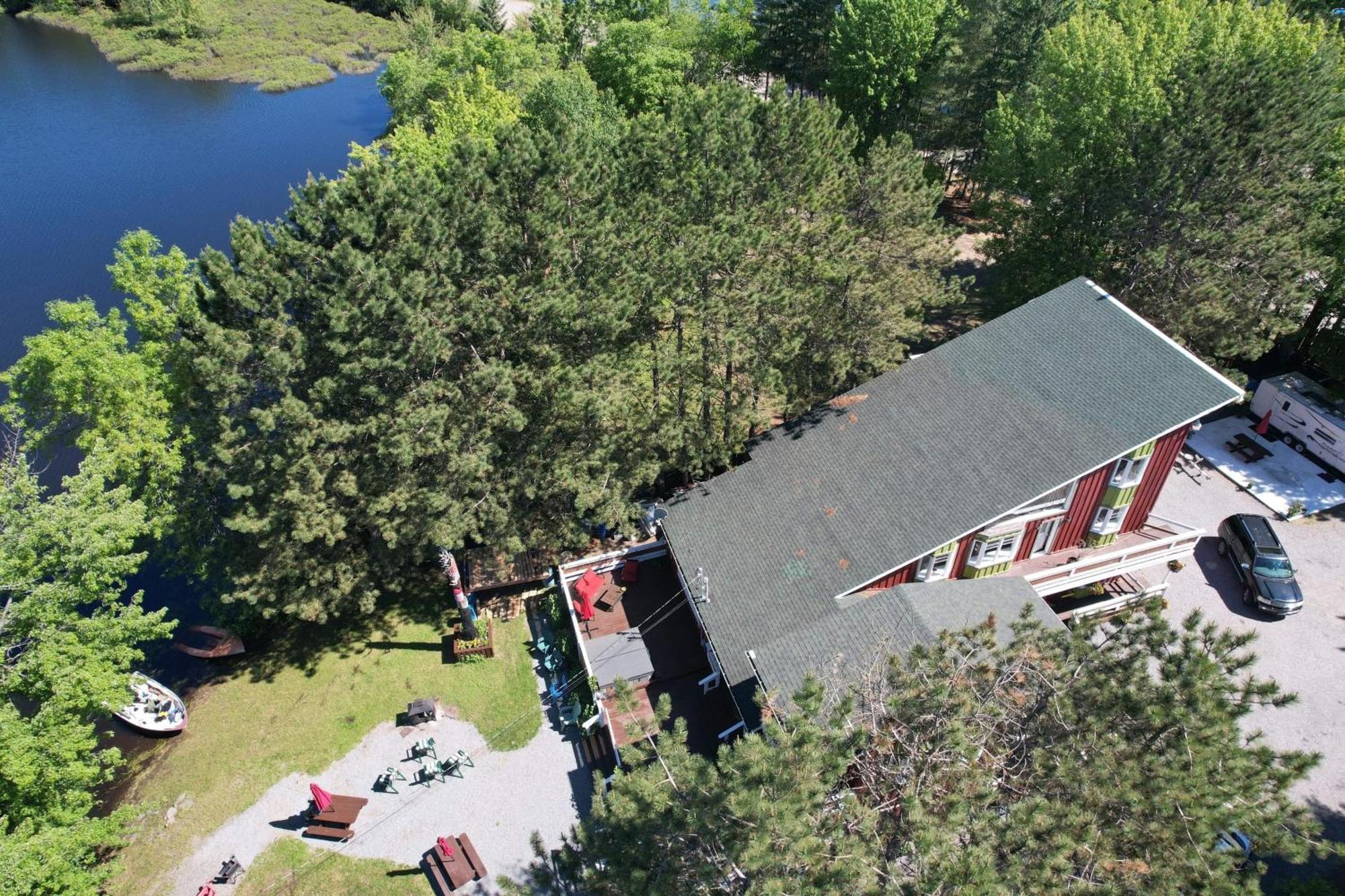 Auberge De Ferme-Neuve Lac-Saint-Paul Exterior foto